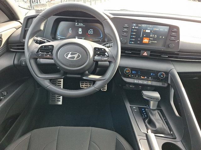 2025 Hyundai ELANTRA SEL Sport IVT