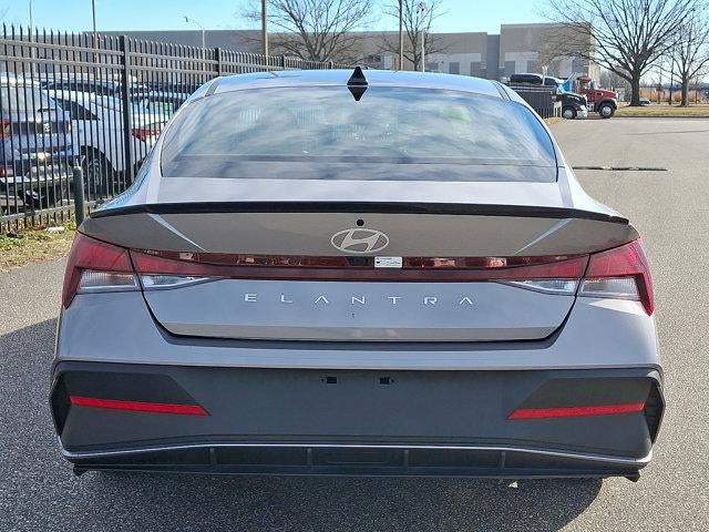 2025 Hyundai ELANTRA SEL Sport IVT