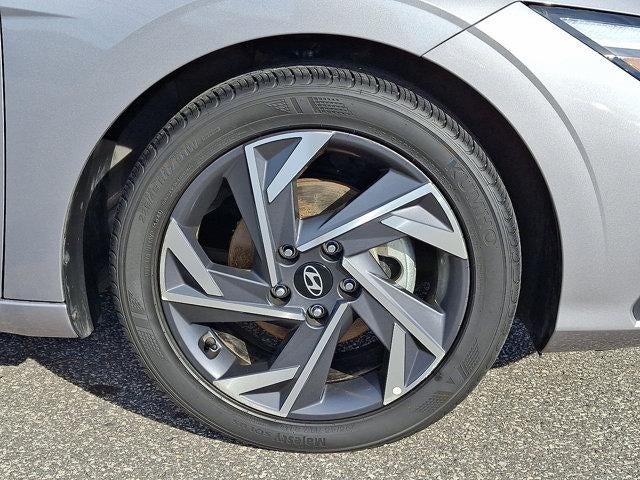 2025 Hyundai ELANTRA SEL Sport IVT