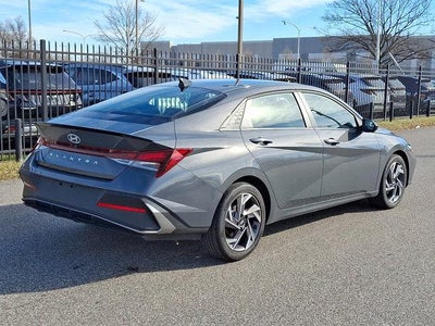 2025 Hyundai ELANTRA SEL Sport