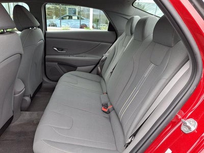 2022 Hyundai ELANTRA SEL IVT