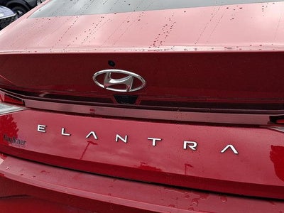 2022 Hyundai ELANTRA SEL IVT