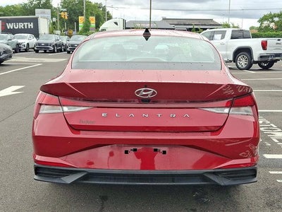 2022 Hyundai ELANTRA SEL IVT