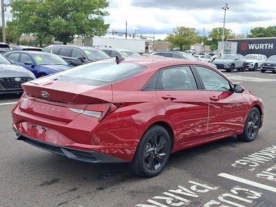 2022 Hyundai ELANTRA SEL IVT