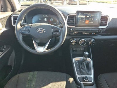 2025 Hyundai VENUE SEL IVT