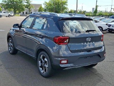 2026 Hyundai VENUE SEL w/Two-Tone Roof