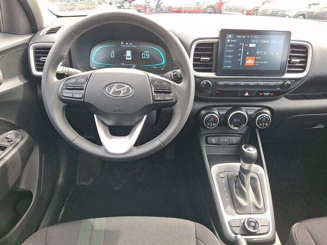 2025 Hyundai VENUE SEL IVT