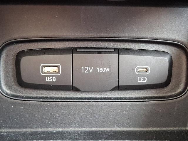 2025 Hyundai VENUE SEL IVT