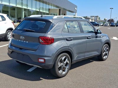 2024 Hyundai VENUE SEL IVT