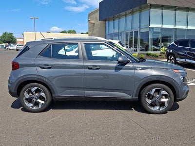2024 Hyundai VENUE SEL IVT