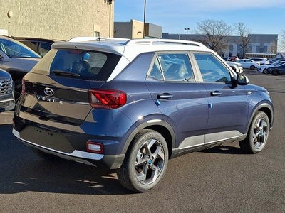 2026 Hyundai VENUE SEL w/Two-Tone Roof