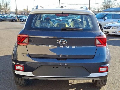 2026 Hyundai VENUE SEL w/Two-Tone Roof