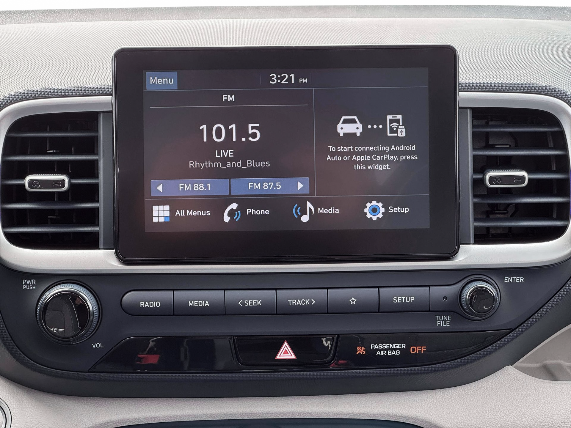 2026 Hyundai VENUE SEL w/Two-Tone Roof