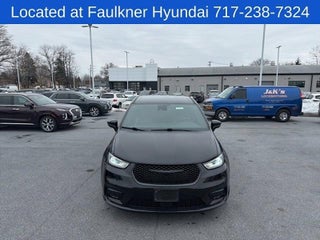 2022 Chrysler Pacifica Hybrid Touring L