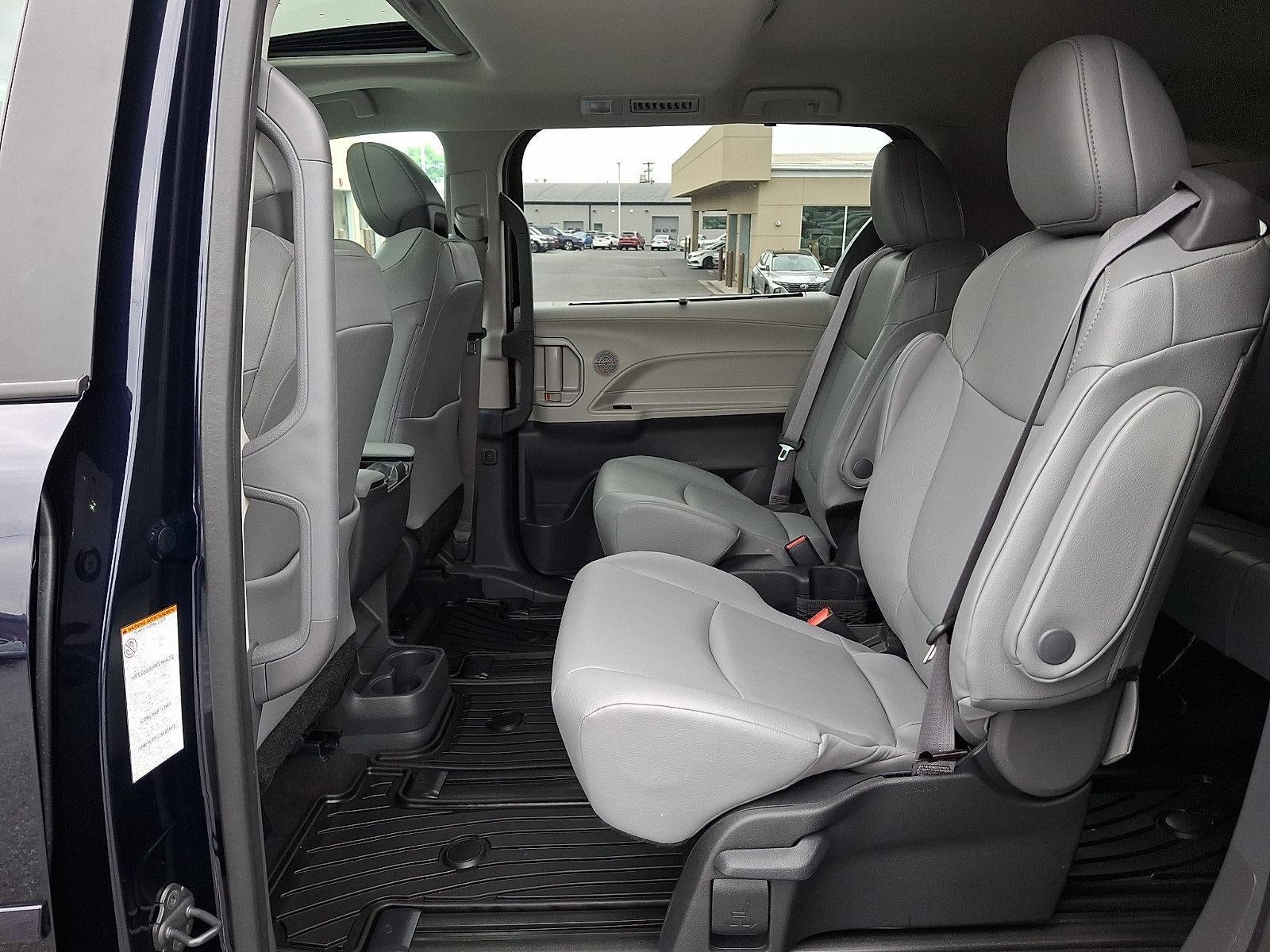 2024 Toyota Sienna XLE