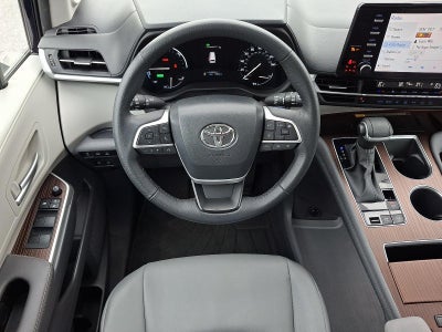 2024 Toyota Sienna XLE