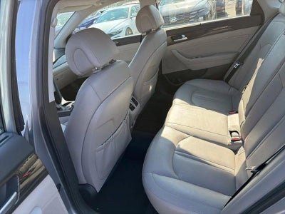 2016 Hyundai SONATA Hybrid Limited