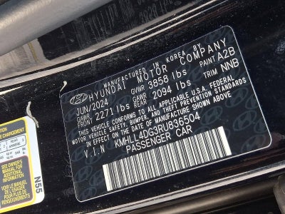 2024 Hyundai ELANTRA SE