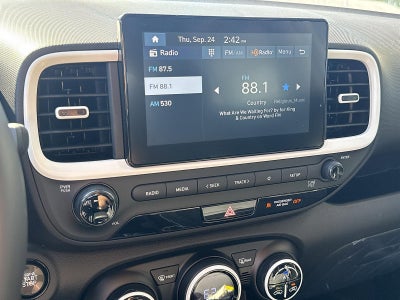 2026 Hyundai VENUE SEL w/Two-Tone Roof