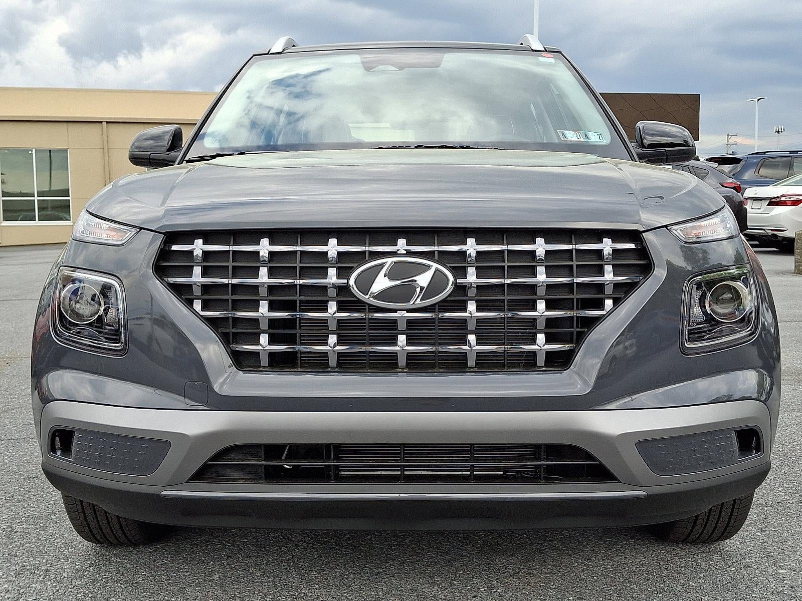 2026 Hyundai VENUE SEL w/Two-Tone Roof