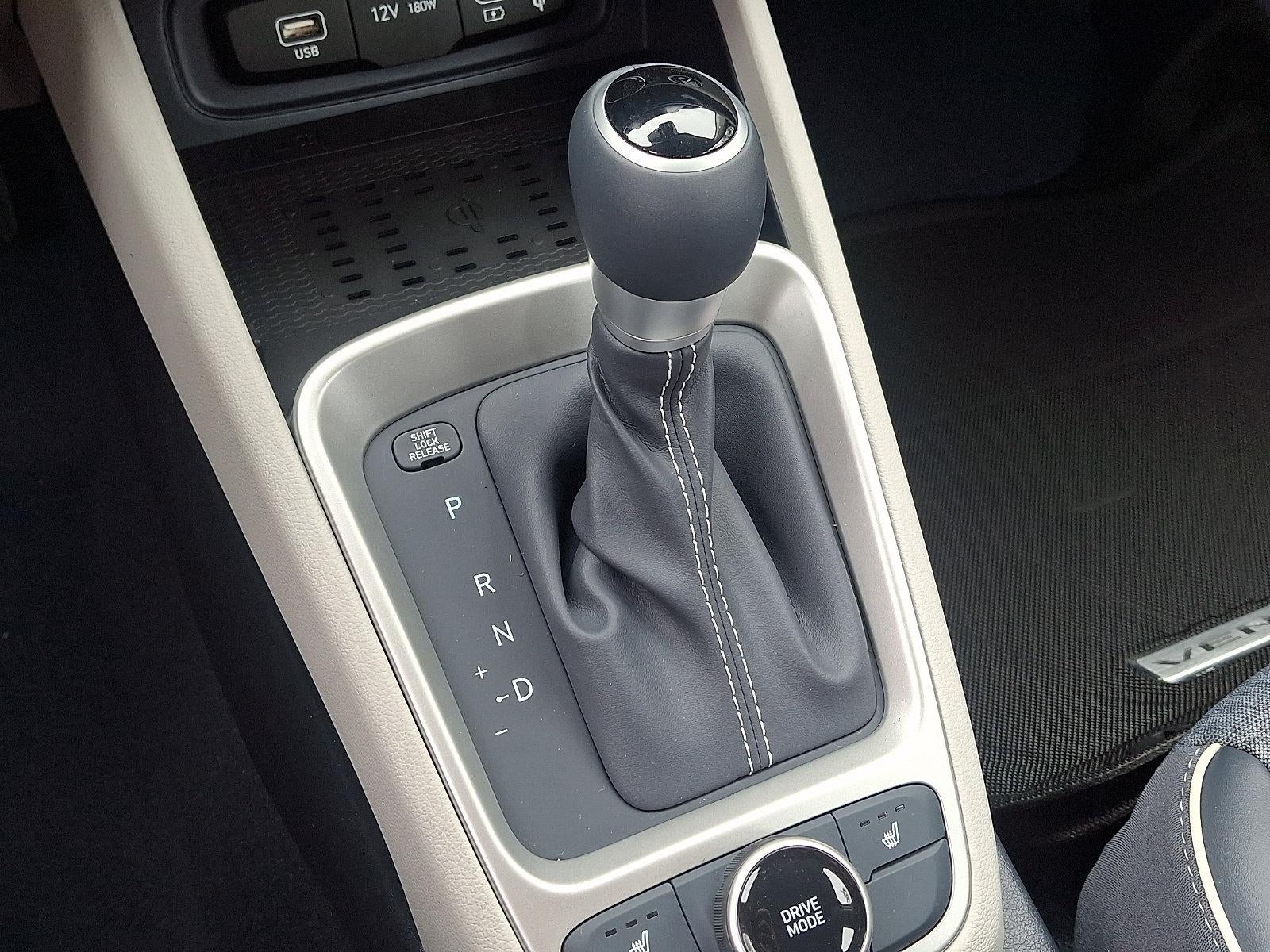 2026 Hyundai VENUE SEL w/Two-Tone Roof