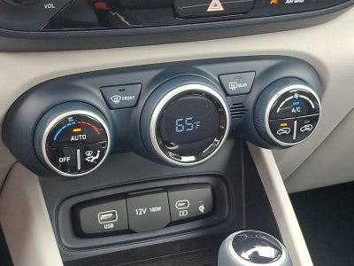 2026 Hyundai VENUE SEL w/Two-Tone Roof